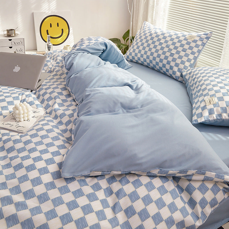 Duvet cover – Soft cotton-polyester blend – Mini checkered design – Cozy bedding for queen or king size
