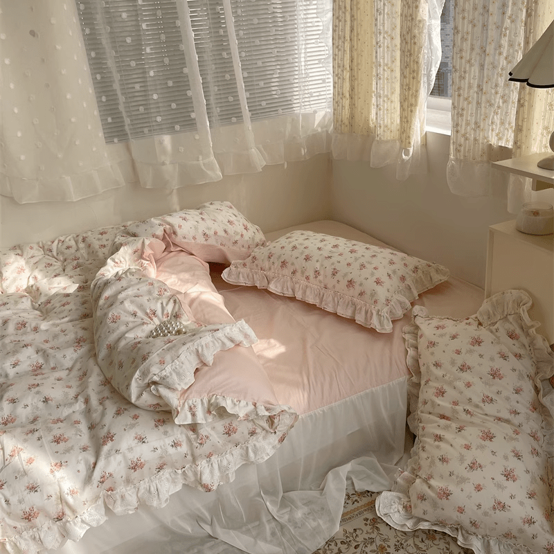 Duvet cover set – Embroidered pink floral design – Queen or King size options