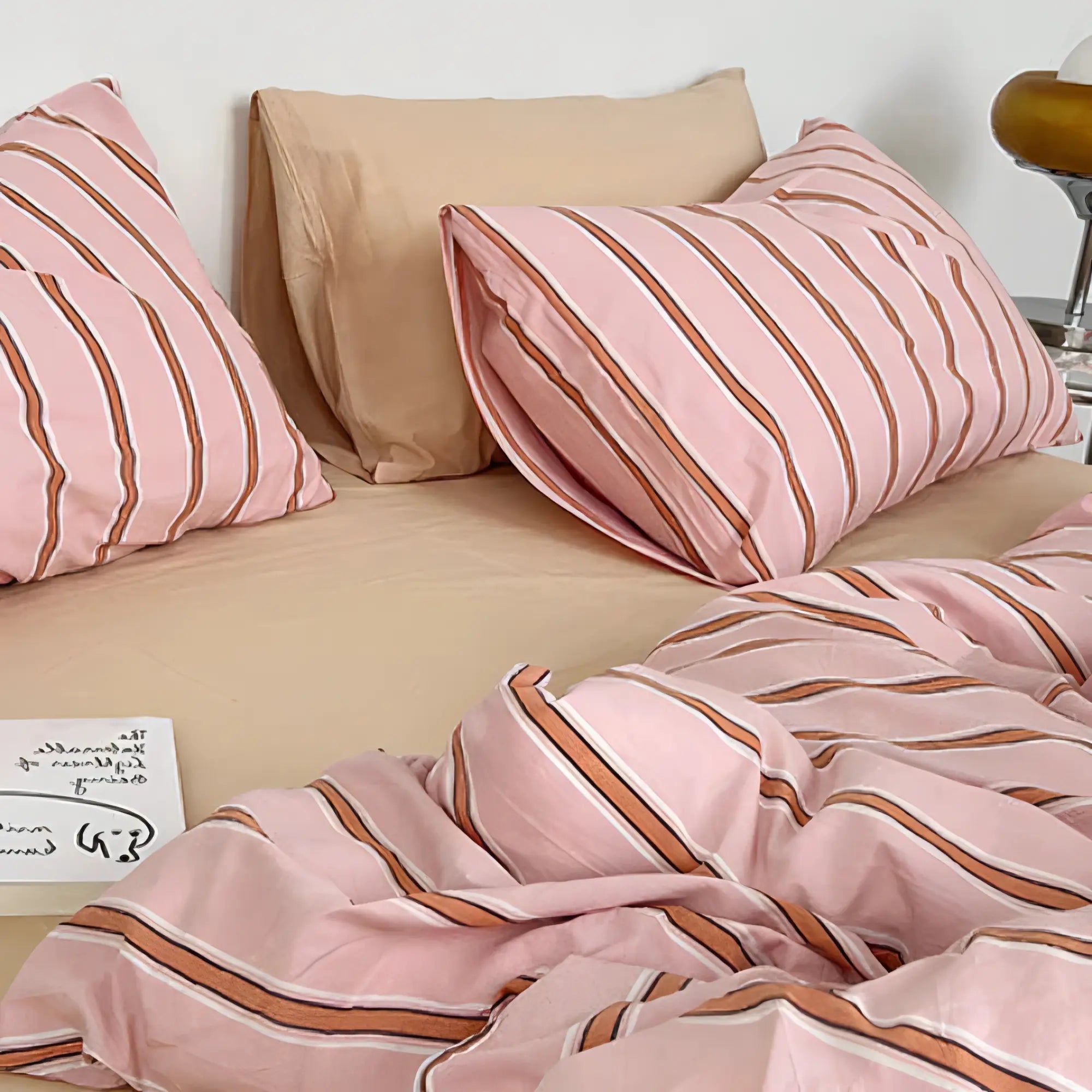 Duvet cover set – 100% cotton – Pink stripe design – Queen or king size – Modern bedroom essential