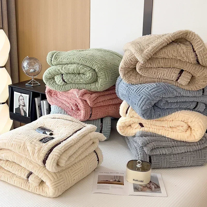 Fleece blanket – Soft and fluffy – Warm breathable throw – Cozy home accessory for living room