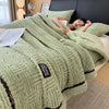 Fleece blanket – Soft and fluffy – Warm breathable throw – Cozy home accessory for living room