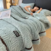 Fleece blanket – Soft and fluffy – Warm breathable throw – Cozy home accessory for living room