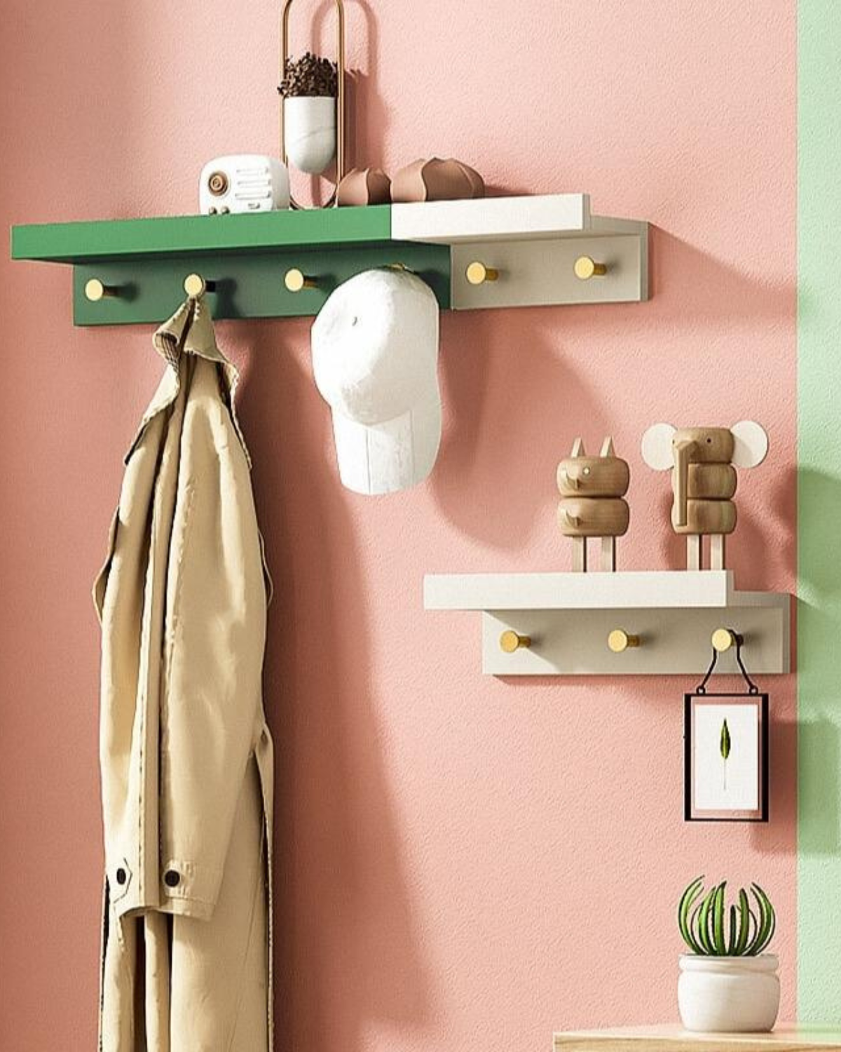 Floating shelf – Wood with brass accents – Natural finish – Modern wall decor solution