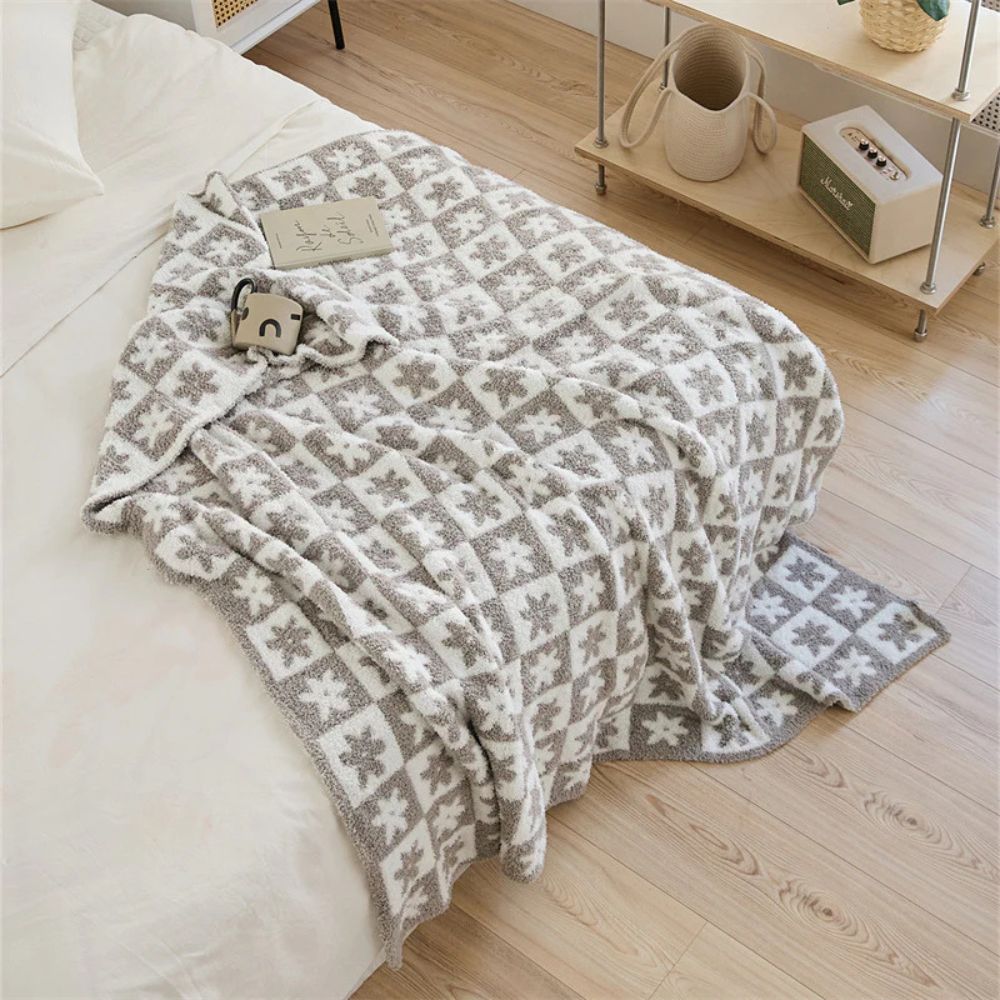 Floriva Checkerboard Daisy Throw Blanket