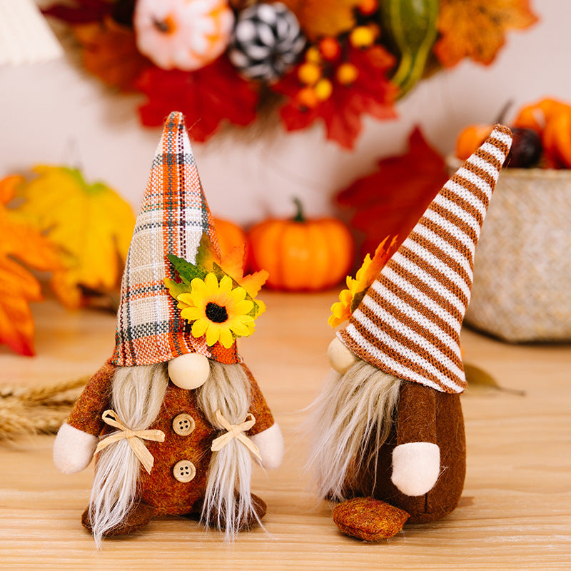 Gnome table decor – Whimsical fabric design – Autumn-themed – Perfect for Thanksgiving centerpiece – 11 in tall