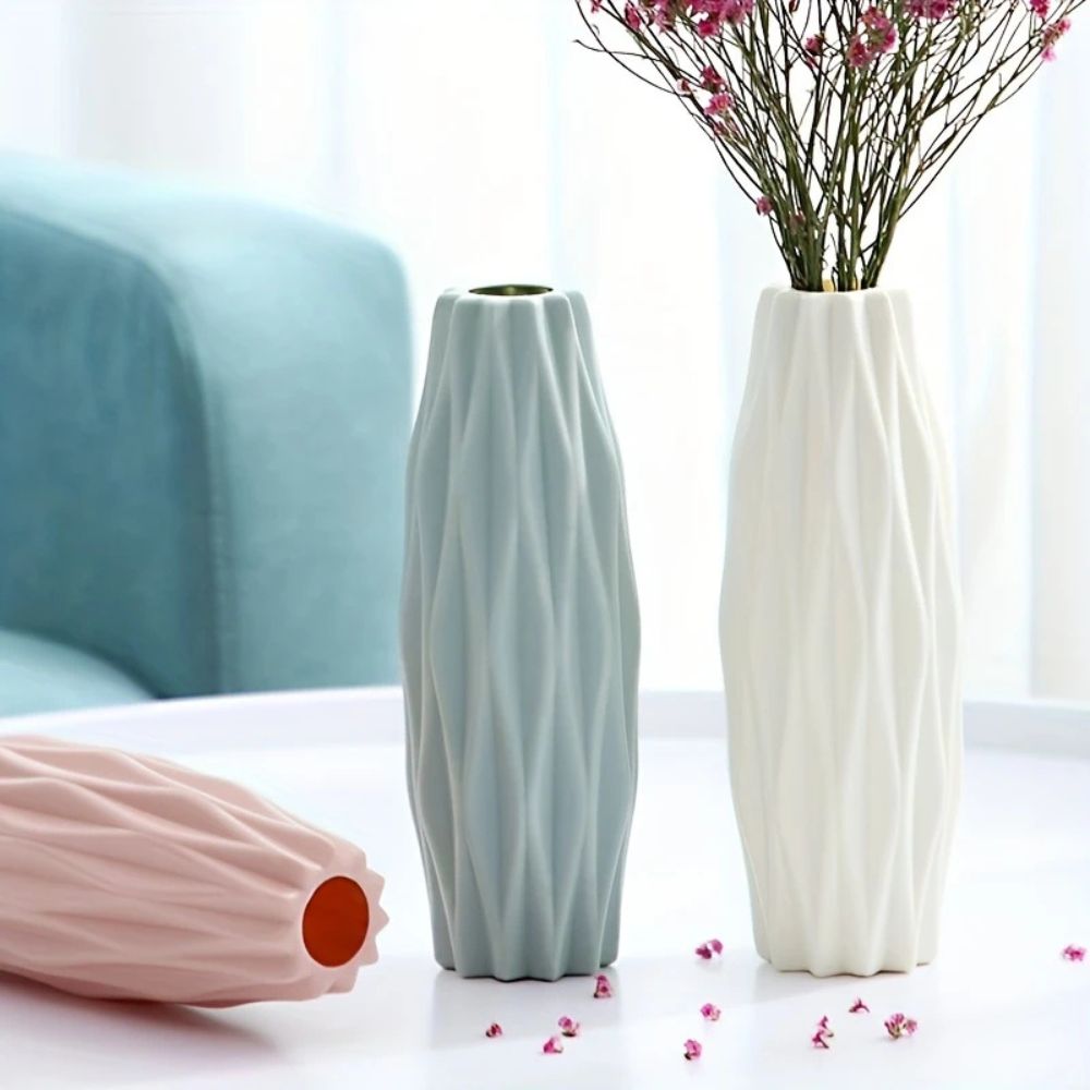 Hollow Fold Art Vase