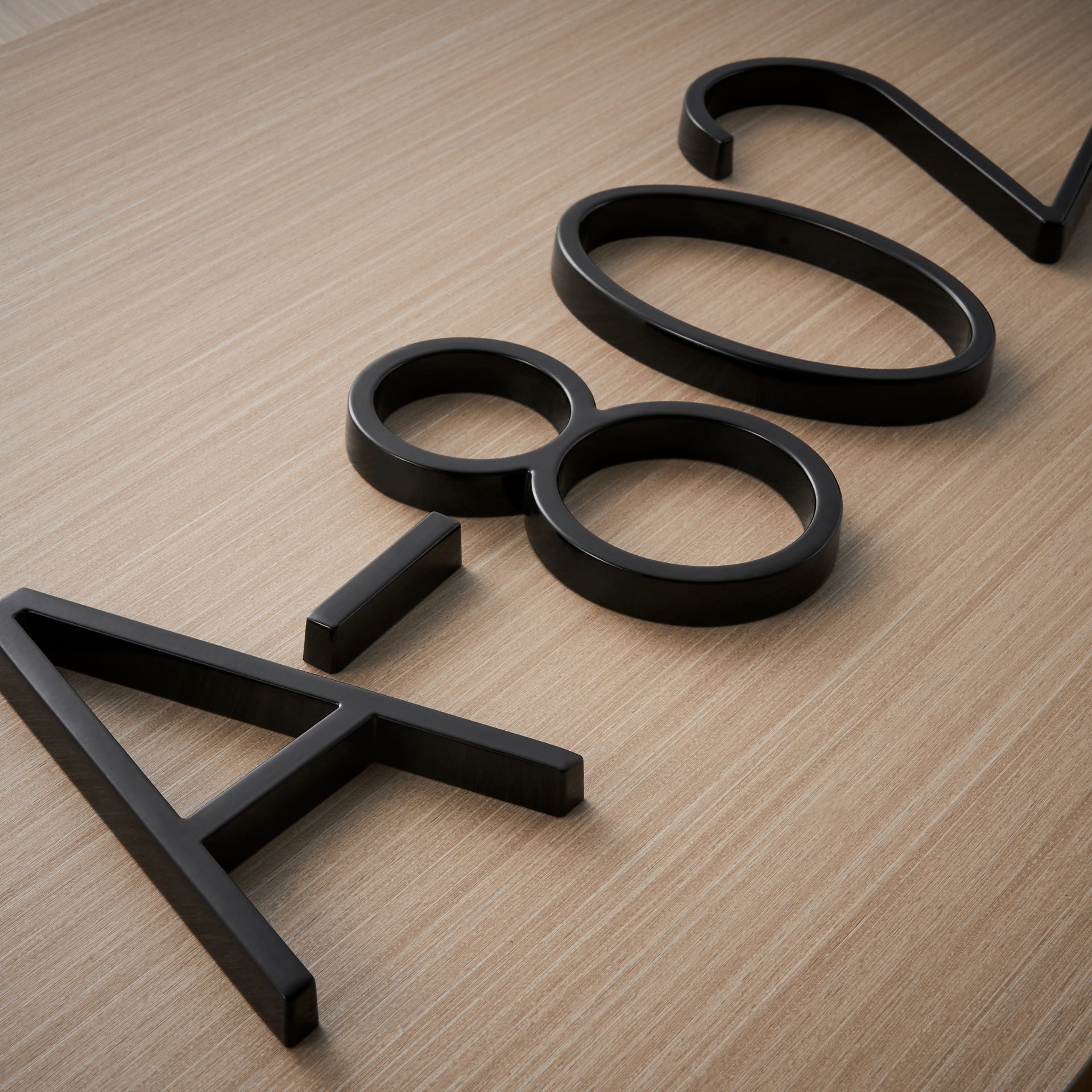 House numbers – Modern black zinc alloy – Floating style – Weather-resistant address signs for enhanced visibility