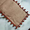 Jute table runner – Durable material – Vibrant orange pom-poms – Bohemian style for dining or living room decor