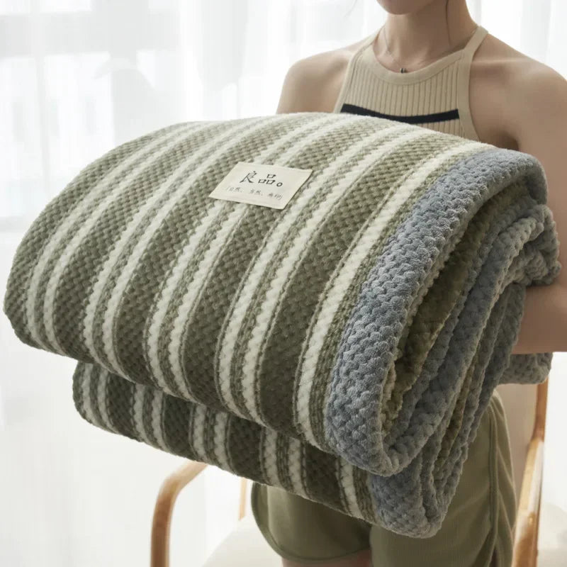 Knit blanket throw – Soft chenille – Machine washable – Cozy home accessory for couch or bed