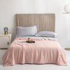 Lightweight quilt – Cool-touch fabric – Breathable design – Ideal for summer nights
