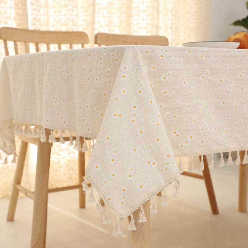Linen-look tablecloth – Daisy embroidered design – Soft white fabric – Perfect for dining occasions