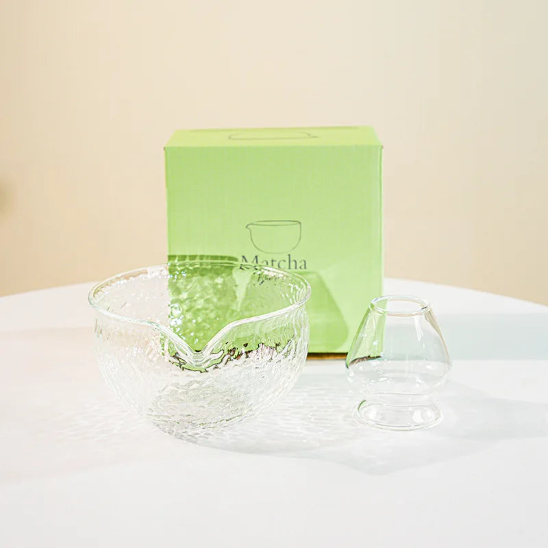 Matcha glass bowl – Pink, blue and black design – Ideal for tea ceremonies