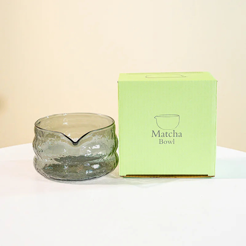 Matcha glass bowl – Pink, blue and black design – Ideal for tea ceremonies