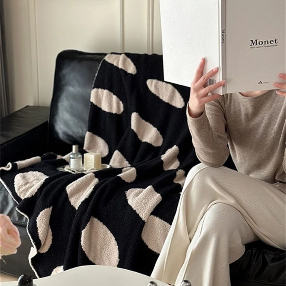 Modern Polka Dot Fleece Blanket