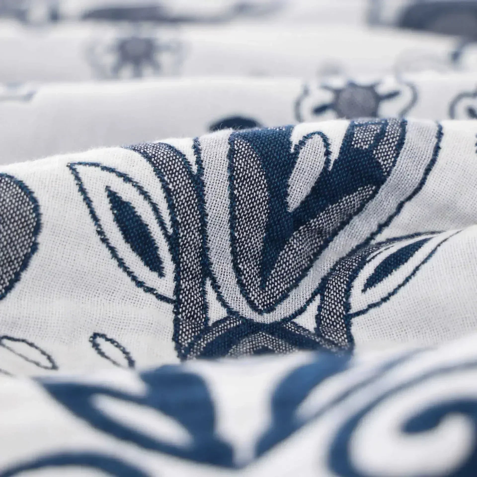 Multilayer Gauze Cotton Cooling Blanket with Tassels, Lightweight Summer Throw for Sofa and Outdoor Use