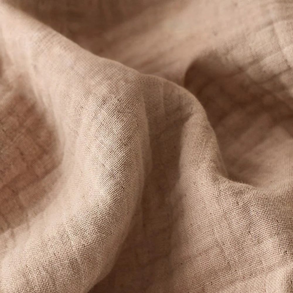 Muslin blanket – Lightweight cotton – Naturally crinkled texture – Versatile for all seasons