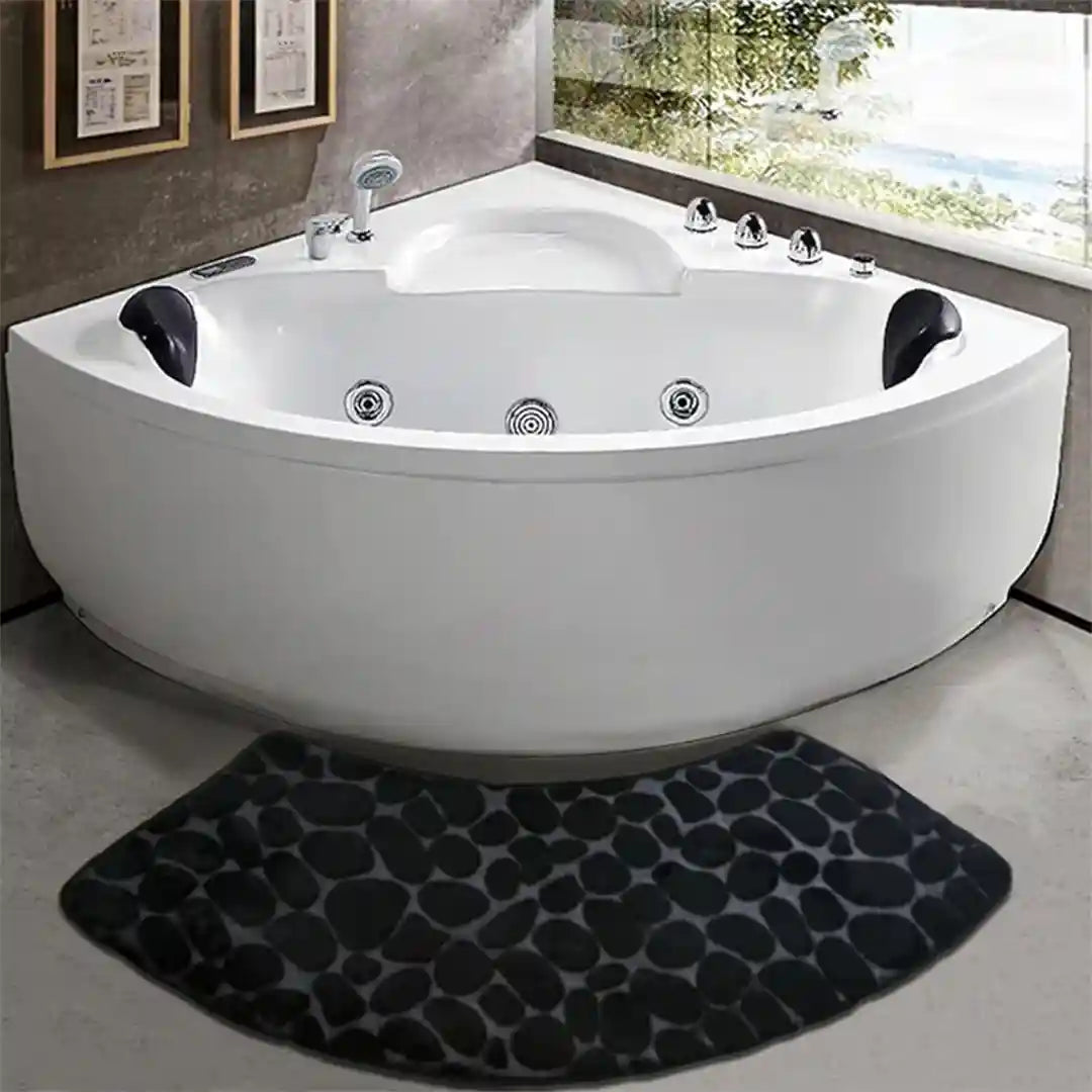 Non-slip bath mat – Soft flannel – Curved design – Super absorbent for modern bathrooms