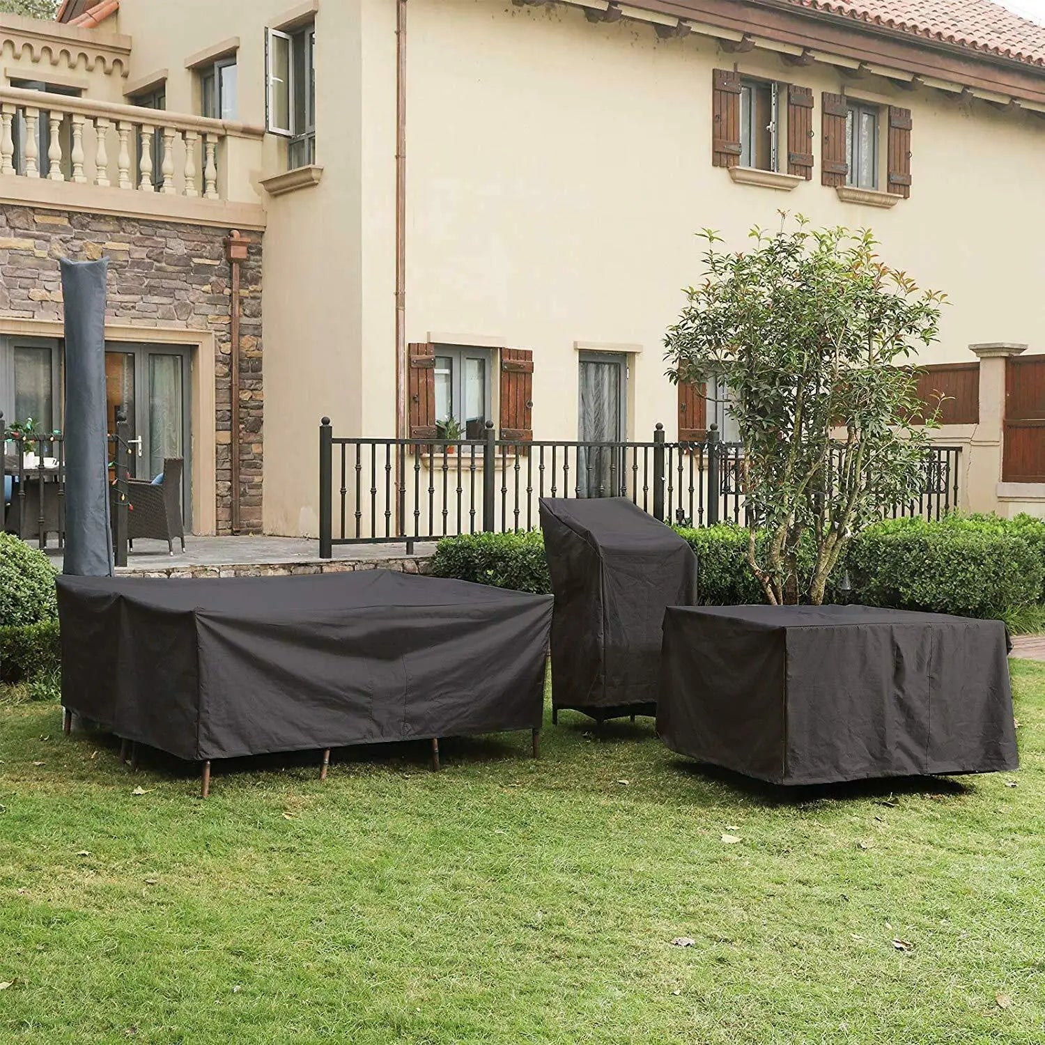 Patio furniture cover – Waterproof black polyester – All-weather protection – Durable outdoor accessory
