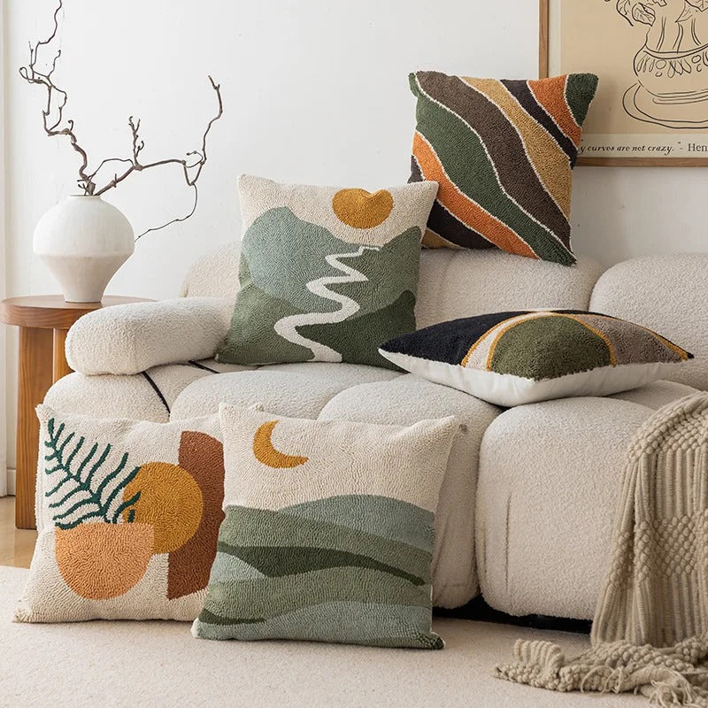 Pillow cover – Soft velvet – Abstract sunset design – 18 x 18 in – Modern home accent