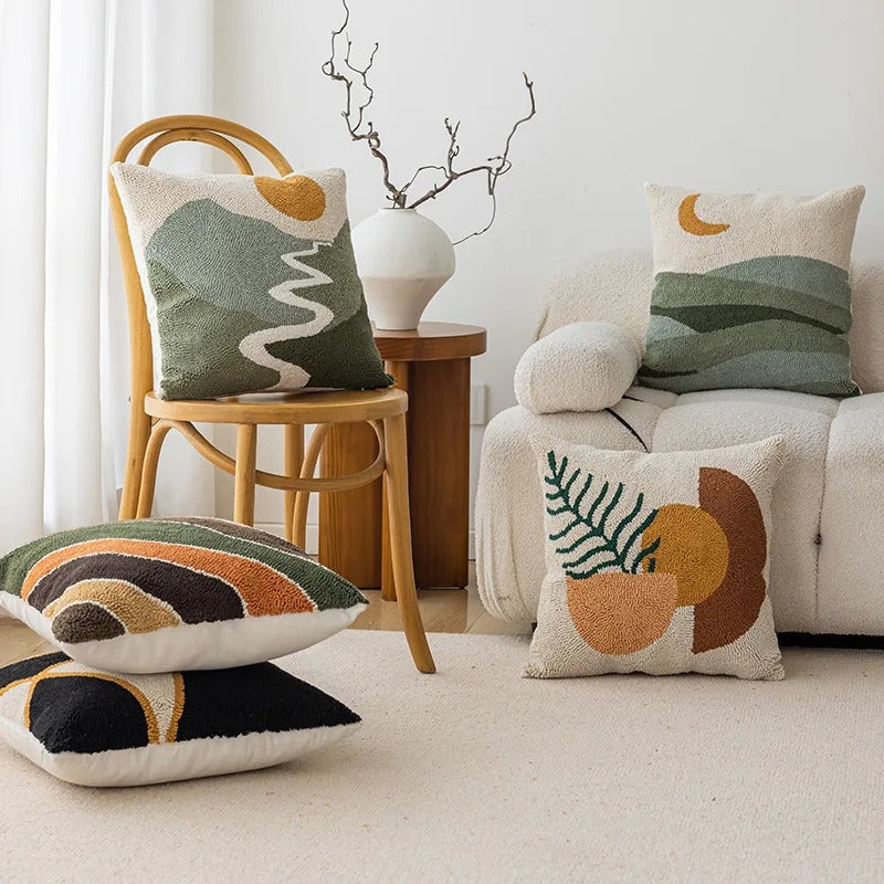 Pillow cover – Soft velvet – Abstract sunset design – 18 x 18 in – Modern home accent