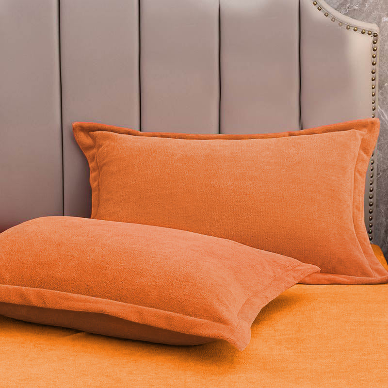 Pillowcases – Soft fleece – Solid color design – Elegant bedding accessory – 16 x 21 in & 19 x 29 in