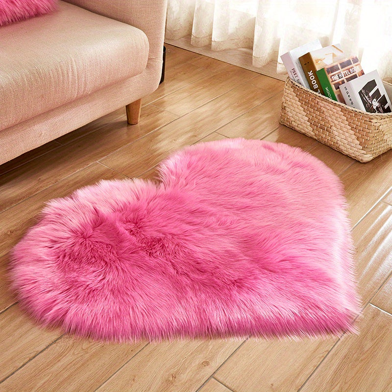 Plush heart rug – Soft fabric – Non-slip backing – Cozy home accent for living room or bedroom