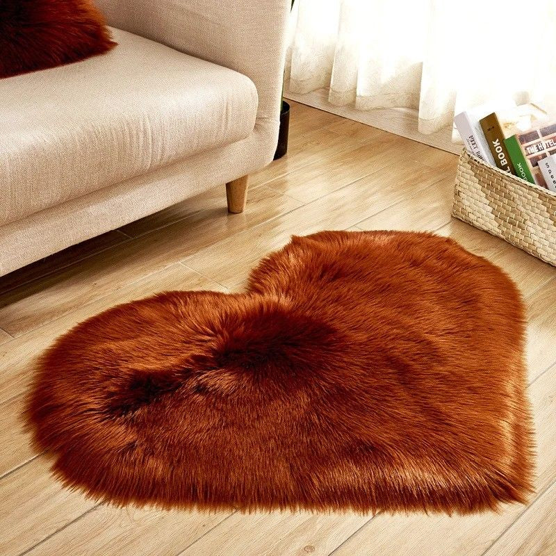 Plush heart rug – Soft fabric – Non-slip backing – Cozy home accent for living room or bedroom