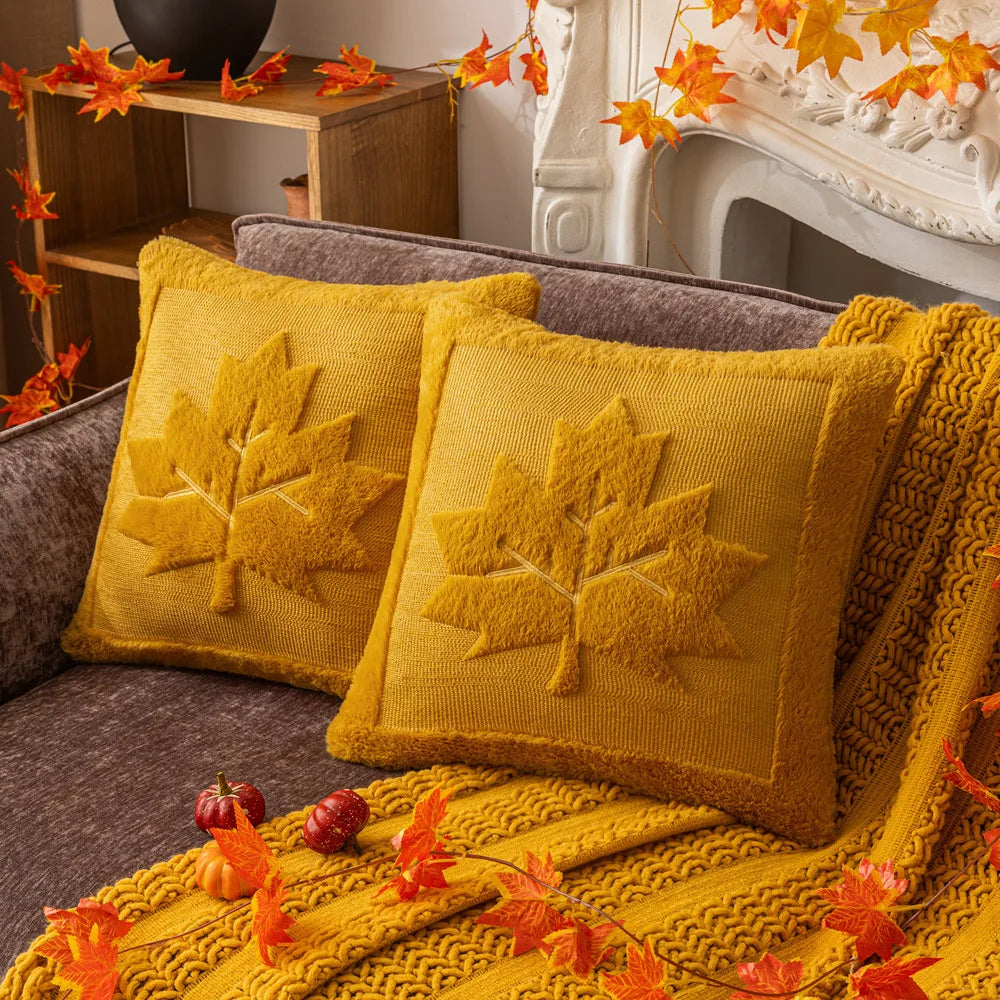 Plush pumpkin pillowcase  – Soft polyester – Halloween home decor