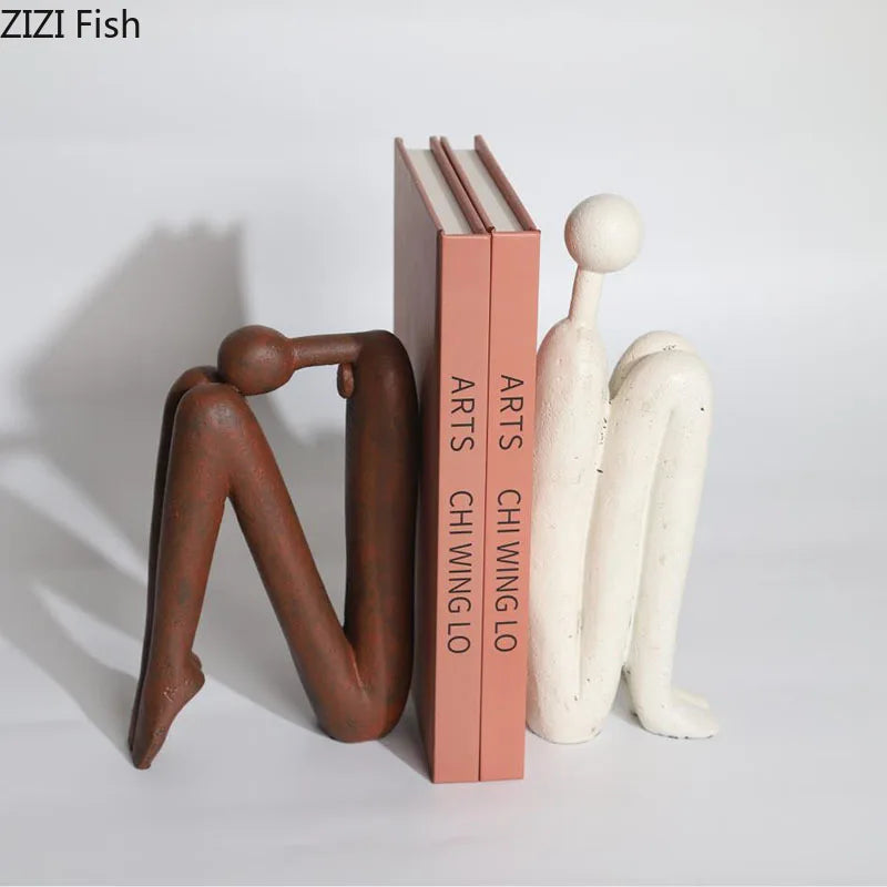 Resin sculpture – Minimalist character design – Neutral tones – Modern desk decoration or gift