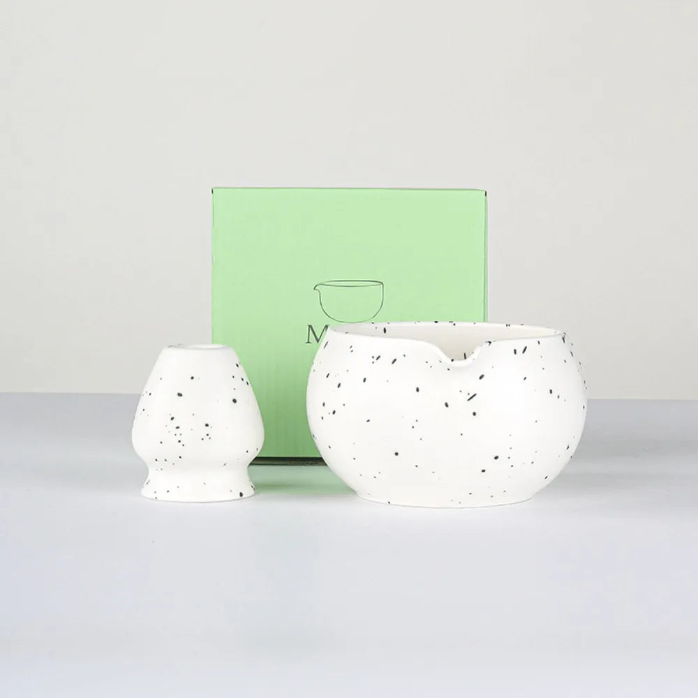Ceramic Japanese Matcha Bowl with Pouring Spout – Ideal Matcha Tea Bowl for Perfect Tea Preparation