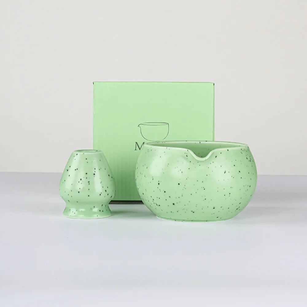 Ceramic Japanese Matcha Bowl with Pouring Spout – Ideal Matcha Tea Bowl for Perfect Tea Preparation