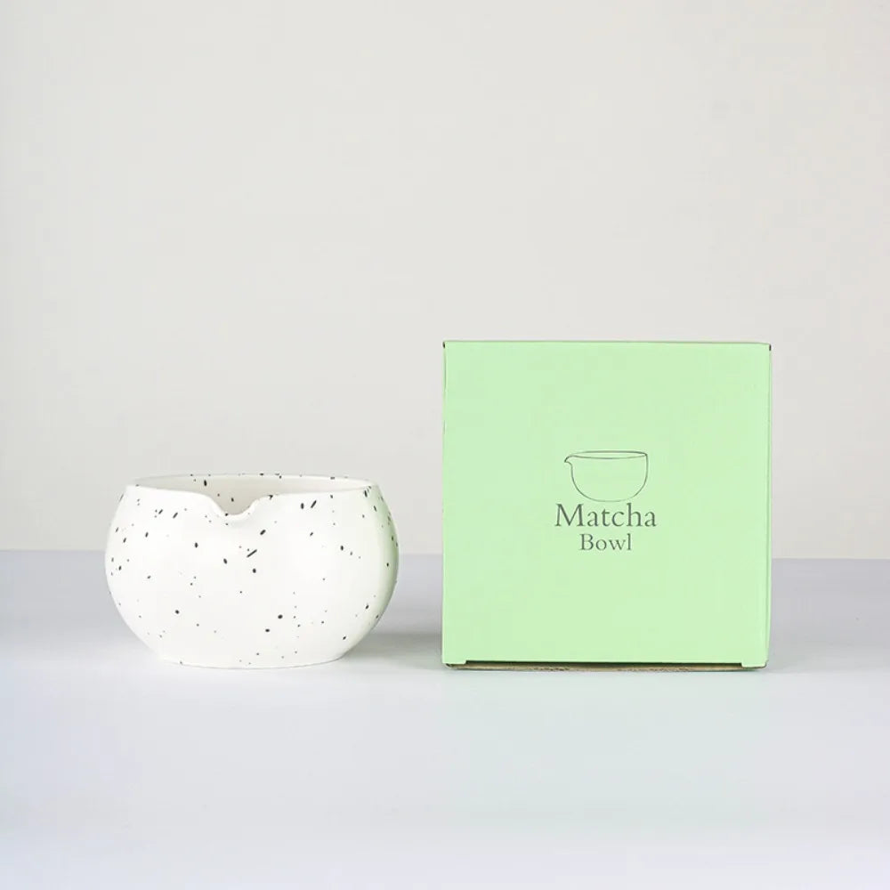 Ceramic Japanese Matcha Bowl with Pouring Spout – Ideal Matcha Tea Bowl for Perfect Tea Preparation