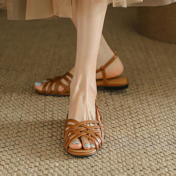 50% OFF | HANNELORE | LIGHT FLAT SANDALS
