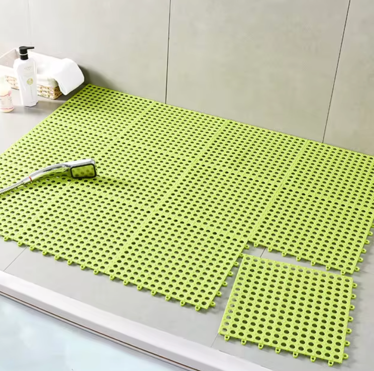 Shower tiles – Antibacterial plastic – Non-slip design – Easy assembly – 11.8 x 11.8 in