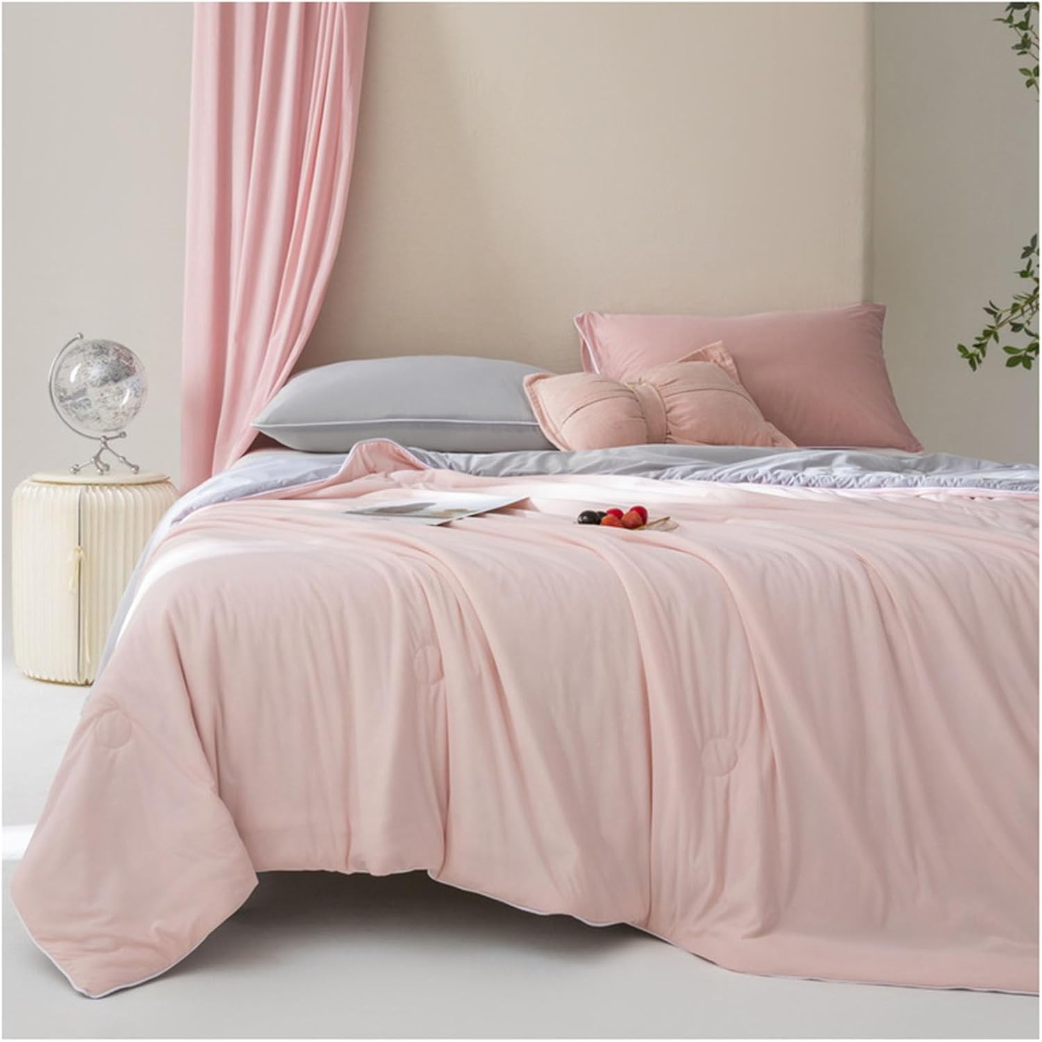 Silky summer quilt – Cooling blush fabric – Lightweight and breathable – Perfect for warm nights