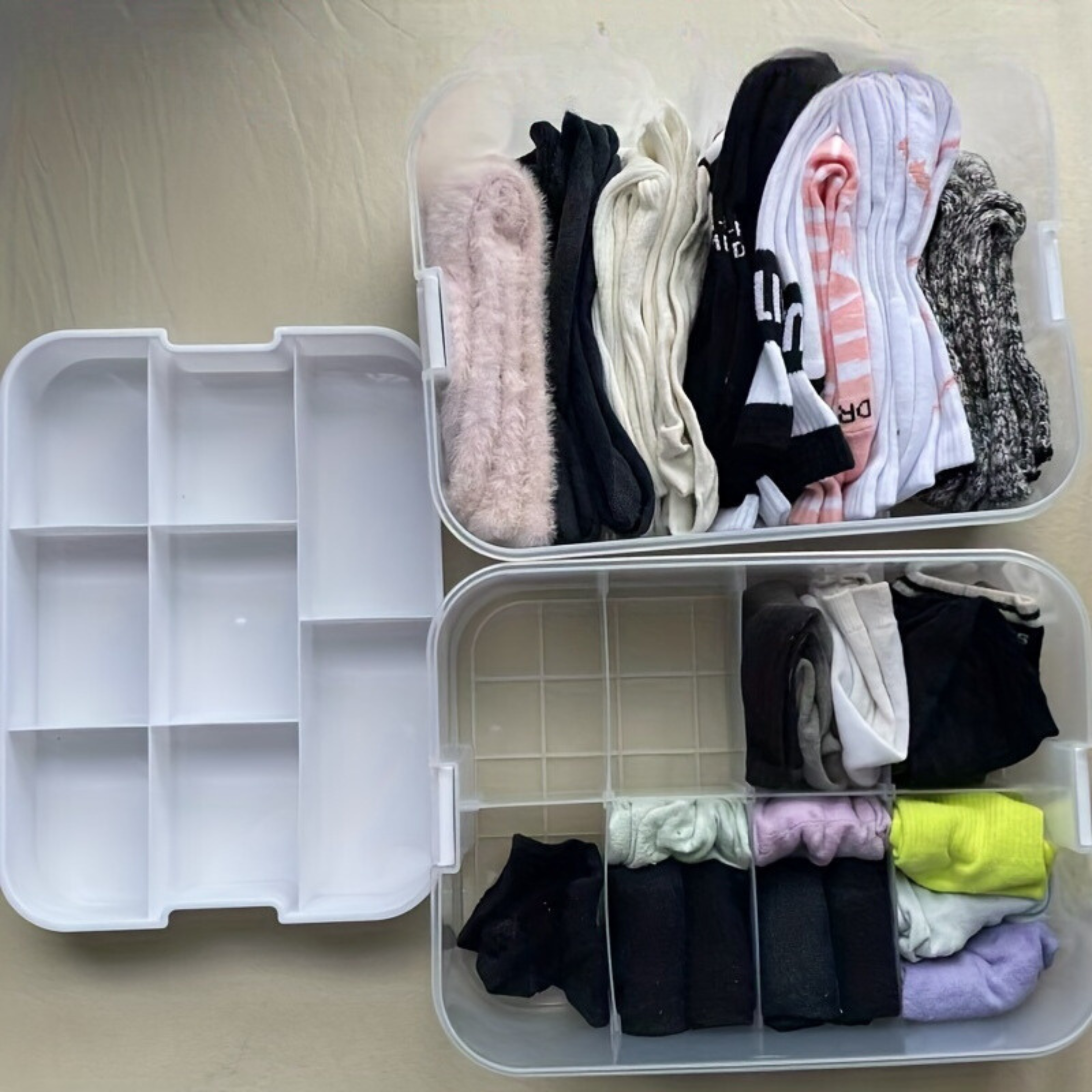 Storage organizer – Durable plastic – Stackable design – Ideal for toys and small items – Modern home or kids' room solution