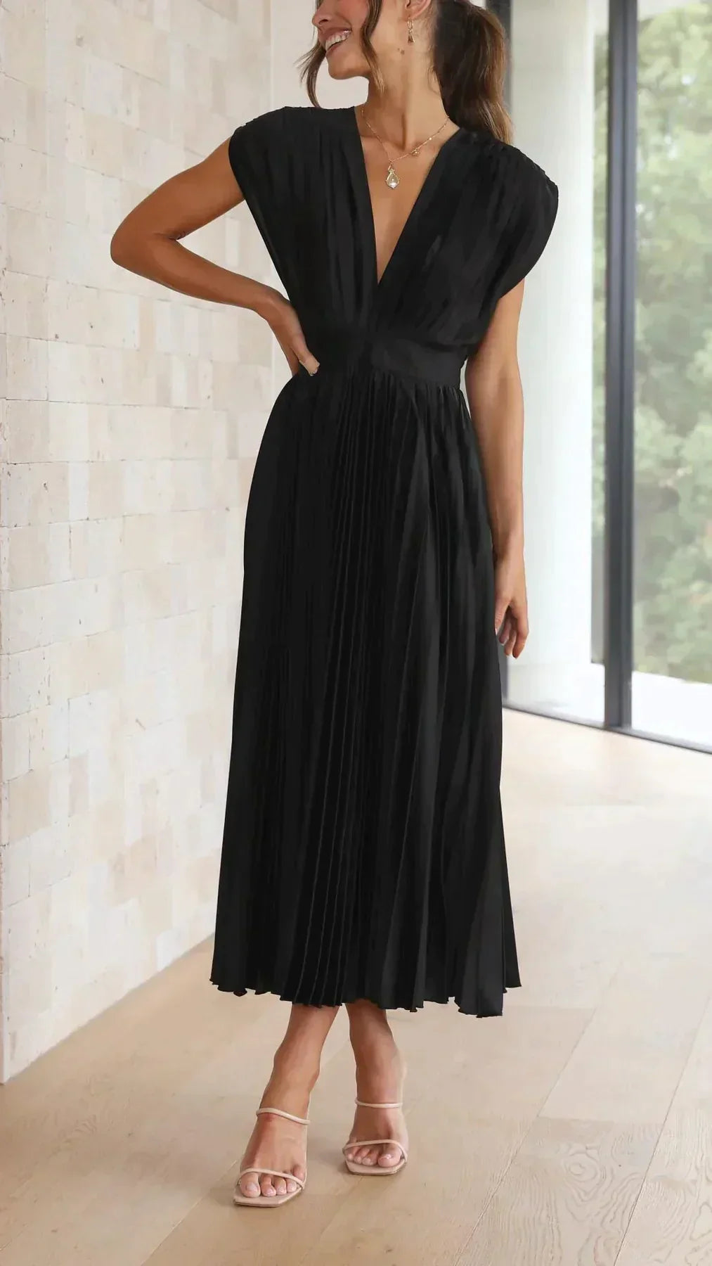 Alexandra |  Elegant sexy pleated dress
