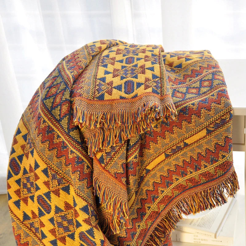 Throw blanket – Cotton-poly blend – Earthy tribal pattern – Reversible design – Cozy home accessory