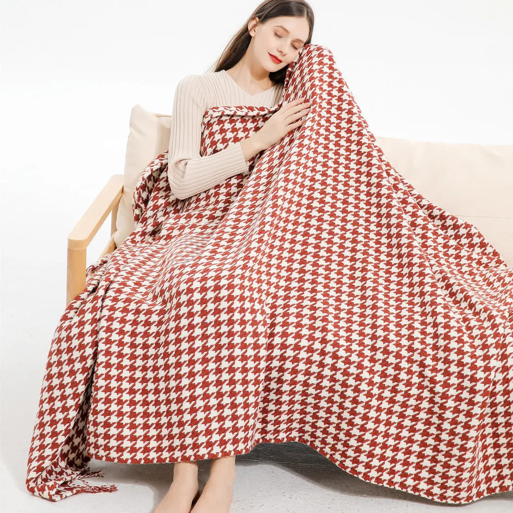 Throw blanket – Knitted fabric  – Cozy sofa accessory with tassels