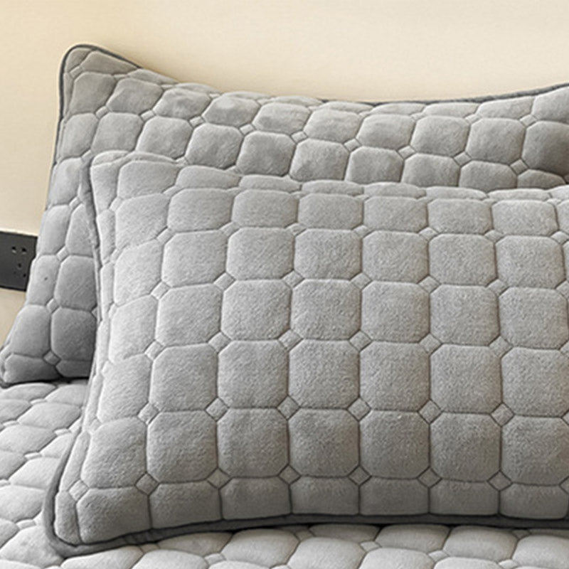 Throw blanket – Soft fabric – Modern square texture – Cozy home accessory