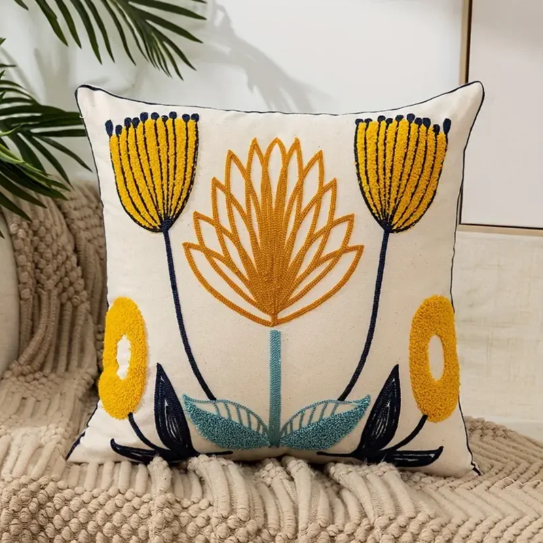 Throw pillow – Floral print – Soft cotton and polyester – Cozy couch accent – 17.7 x 17.7 in
