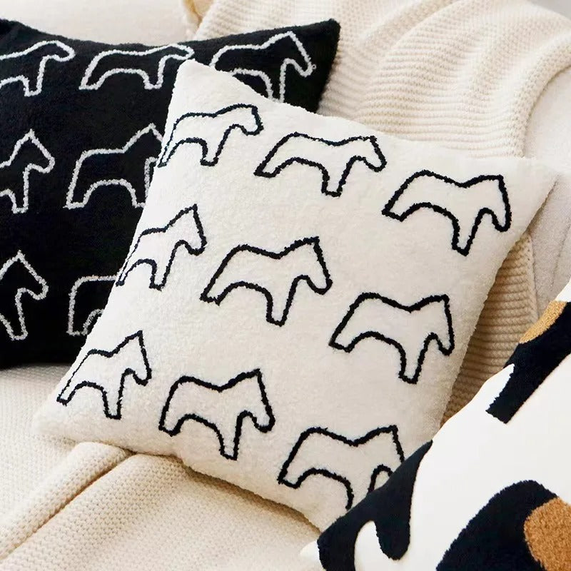 Throw pillow cover – 100% polyester – Cute embroidered animal design – Cozy home accessory – 17.7 x 17.7 in