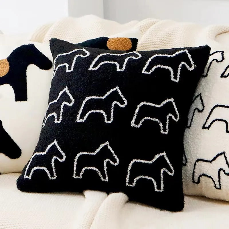 Throw pillow cover – 100% polyester – Cute embroidered animal design – Cozy home accessory – 17.7 x 17.7 in