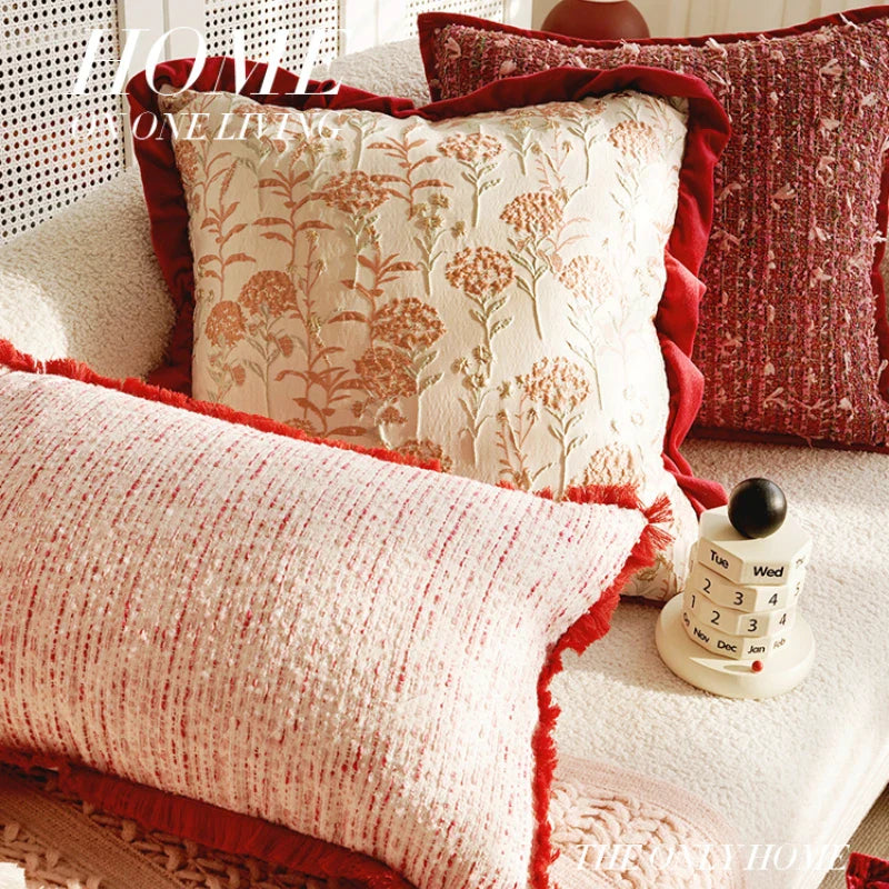 Throw pillow cover – Soft fabric – Pink retro design – Decorative home accent for living room