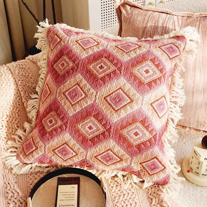 Throw pillow cover – Soft fabric – Pink retro design – Decorative home accent for living room