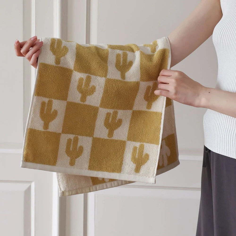 Towel set – Cotton – Cactus and palm design – Beach or spa use – Absorbent and durable