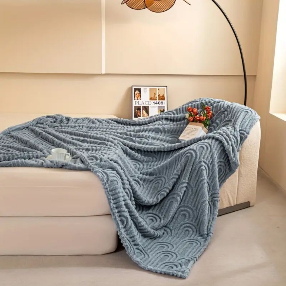 Velura Arch Plush Blanket