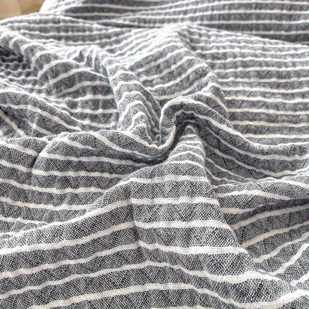 Vinci Contemporary Striped Bed Blanket