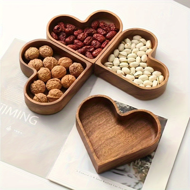 Wooden snack tray – Heart-shaped design – Natural wood – Ideal for gatherings and gifting – 6.7 x 5.9 x 1.2 in