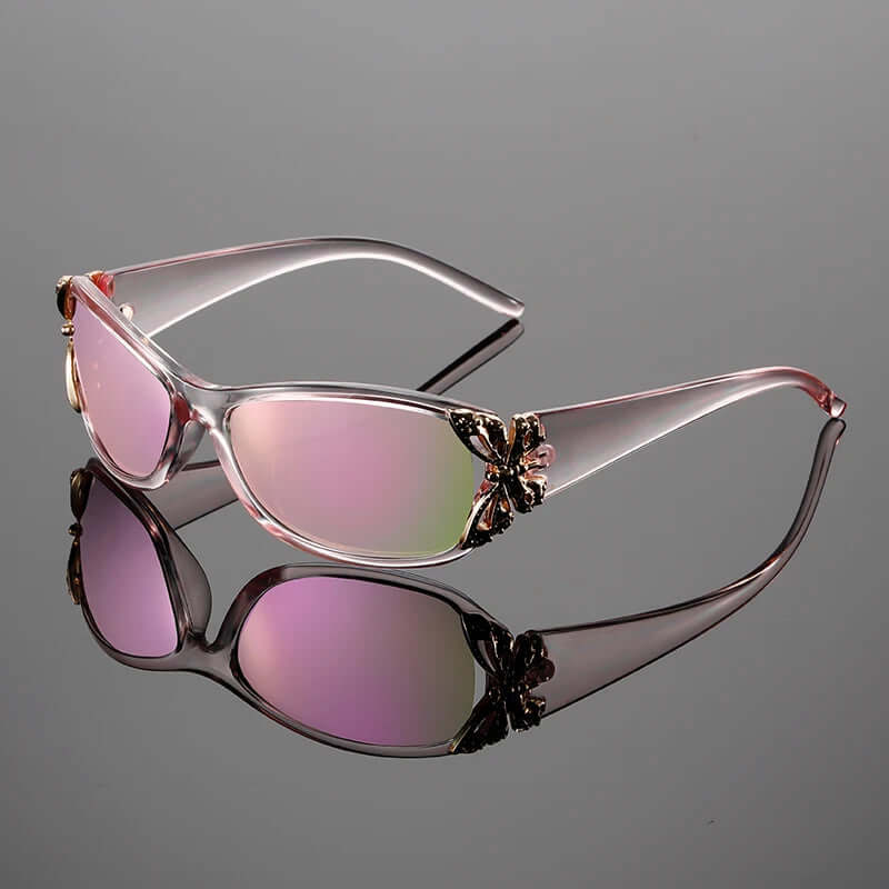 FlutterGlow | Chic sunglasses with butterfly pendants